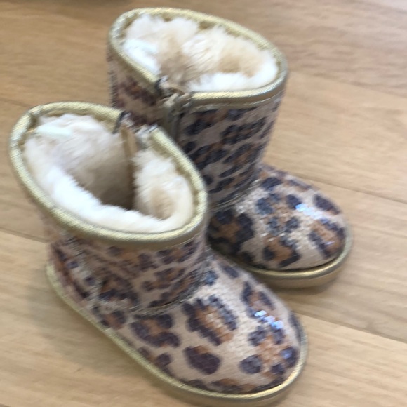 Nordstrom Rack Faux Shearling Leopard Bootie. Warm and ADORABLE. SO FUN - Picture 3 of 5